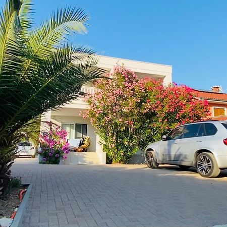 Mr. Hall Apartments Barbat na Rabu 외부 사진