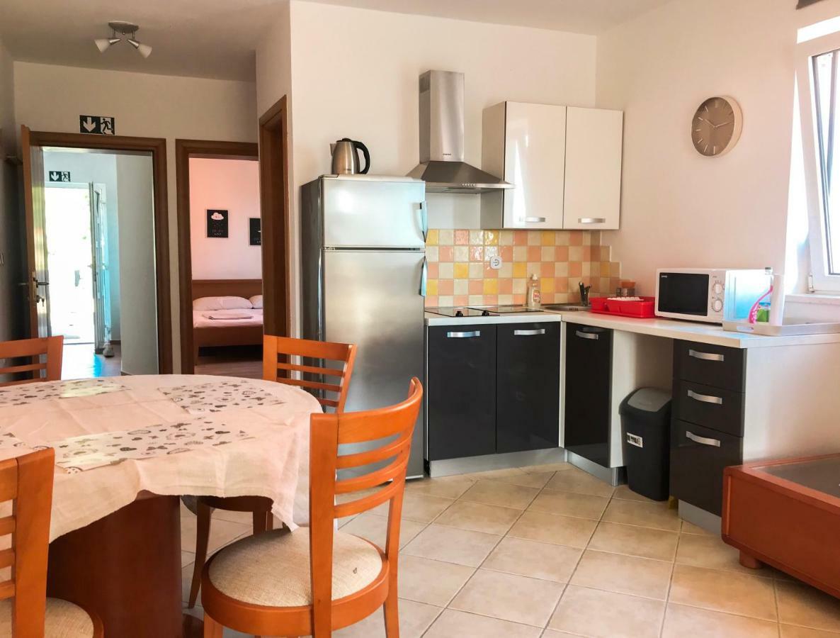 Mr. Hall Apartments Barbat na Rabu 외부 사진